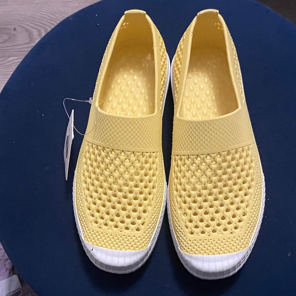Layer 8 Yellow Slip-On Knit Sneakers Rubber Shoes - Size 6